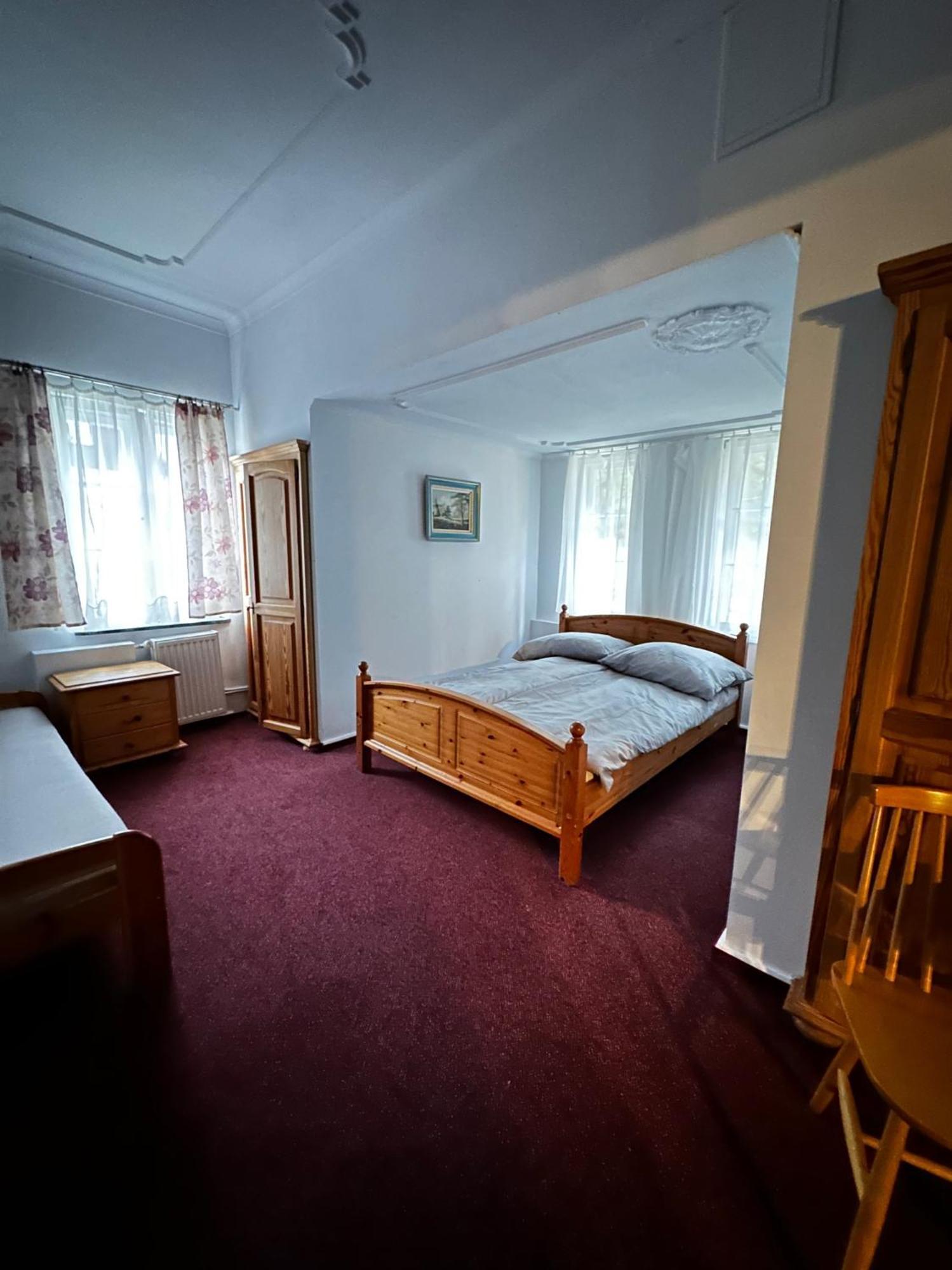 Hotel Krasnoludki Sosnówka Eksteriør billede